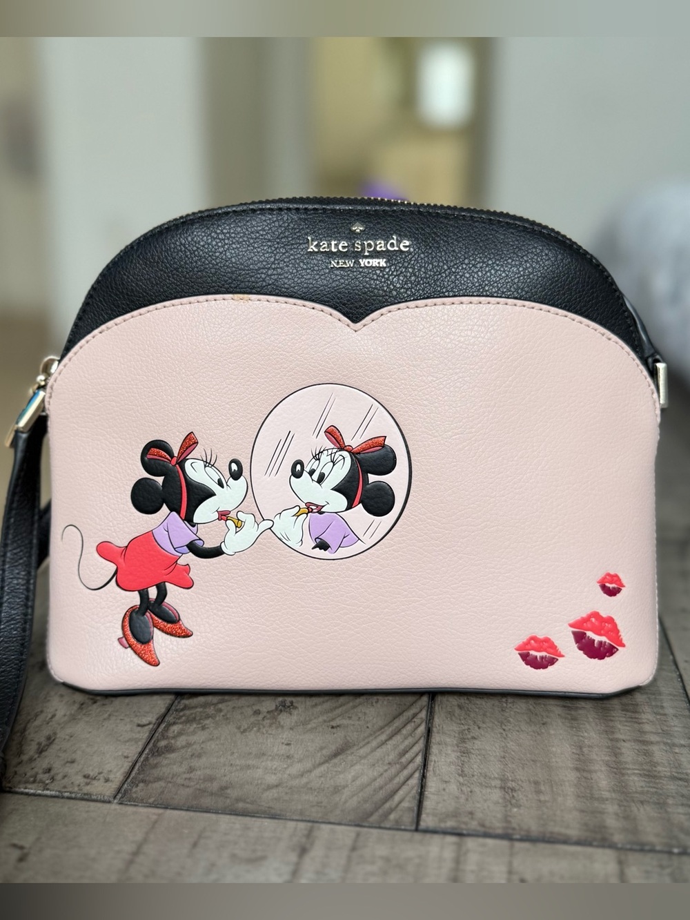Rare Kate Spade Disney Minnie Mouse Leather Dome Crossbody Bag Purse MSRP $329
